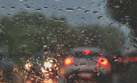 Precauciones para conducir mientras llueve o nieva
